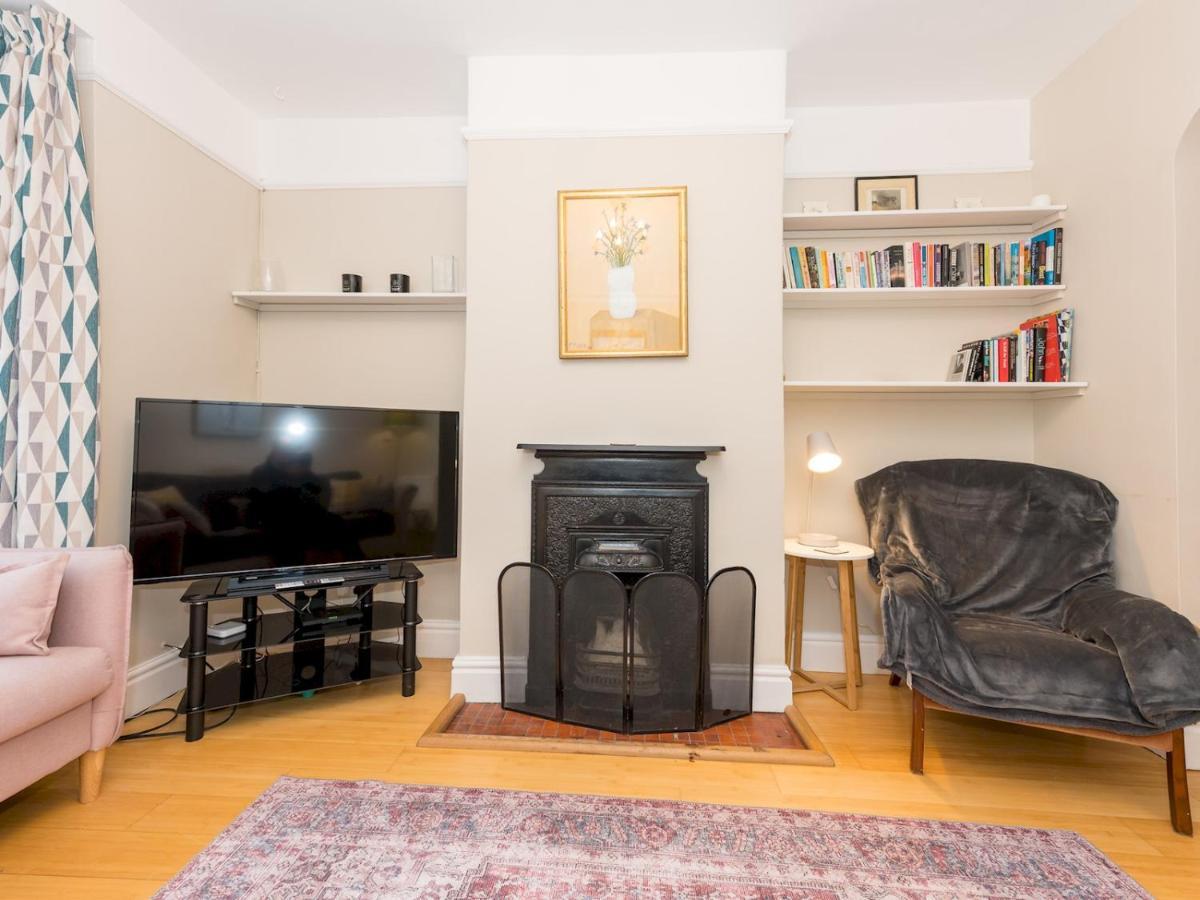 Pass The Keys 3 Storey Townhouse 什鲁斯伯里 外观 照片
